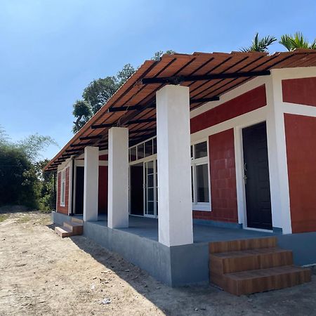 Lake Ripples - Farmstay & Camping Ponnampet 외부 사진
